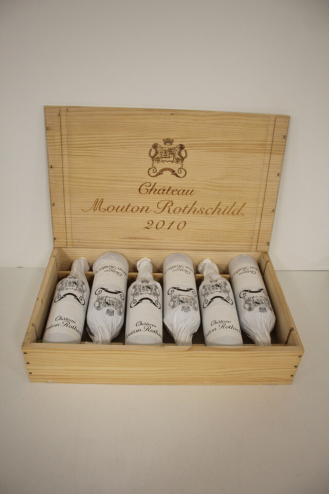Chateau Mouton Rothschild, 2010